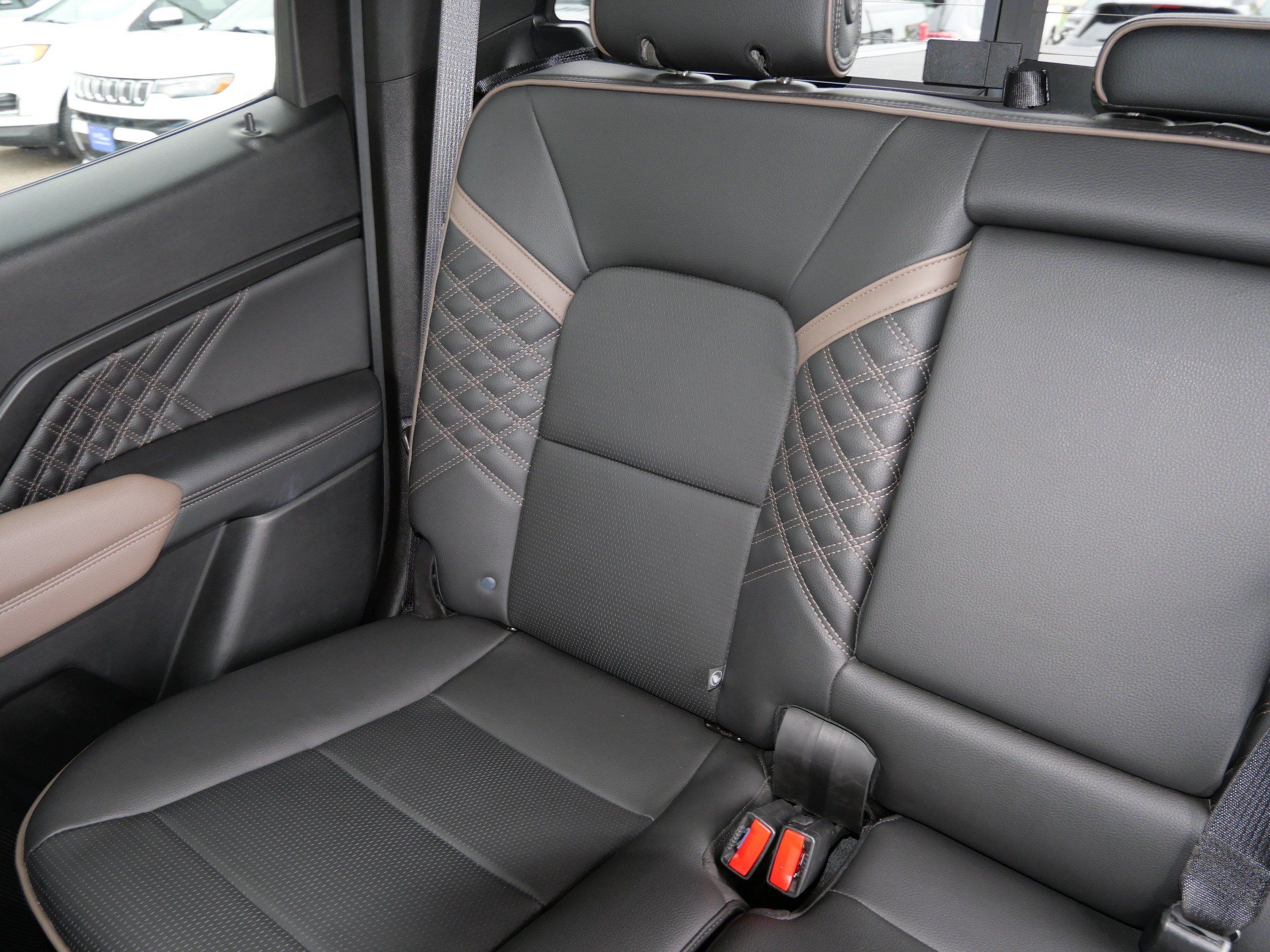 Used 2023 GMC Canyon Denali AWD/4WD image 12