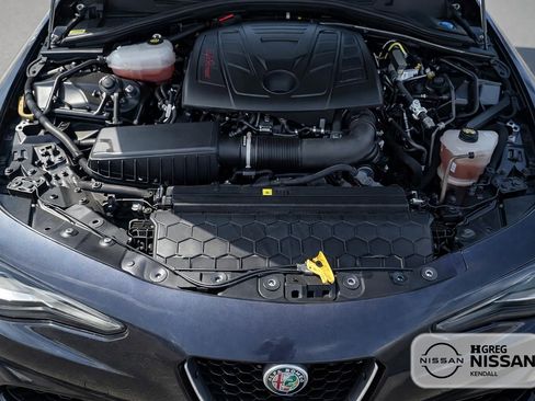 Used 2020 Alfa Romeo Giulia Ti Sport w/ Quick Order Package 22S Sport AWD/4WD image 14