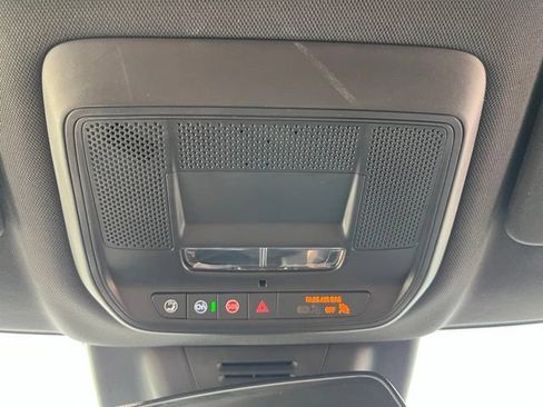 Used 2024 Chevrolet Equinox EV LT FWD image 16