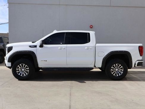 Used 2023 GMC Sierra 1500 AT4 w/ AT4 Premium Package AWD/4WD image 2