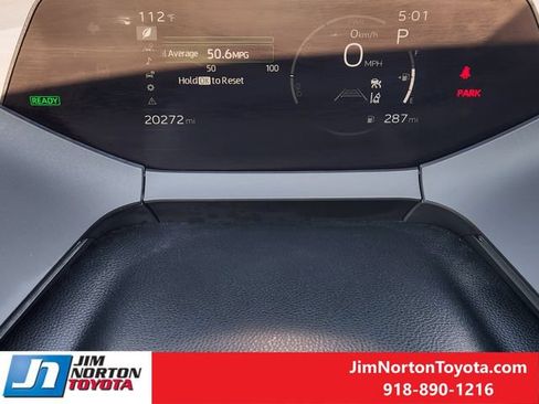 Used 2026 Toyota Prius LE FWD image 17