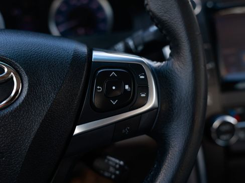 Used 2017 Toyota Camry XLE w/ Moonroof Package image 31