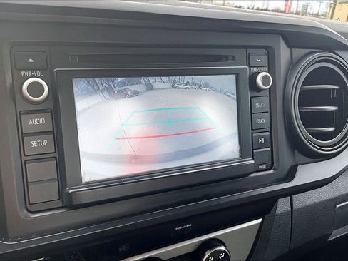Used 2018 Toyota Tacoma SR image 22