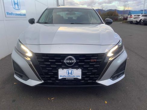 Used 2023 Nissan Altima 2.5 SR image 9