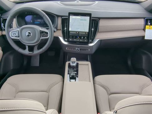 New 2026 Volvo XC90 B6 Plus w/ Protection Package Premier image 14