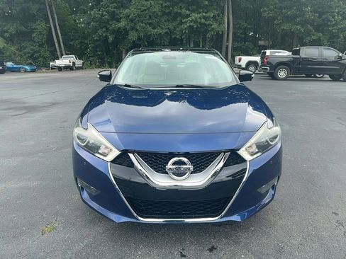 Used 2017 Nissan Maxima Platinum w/ Medallion Package image 2