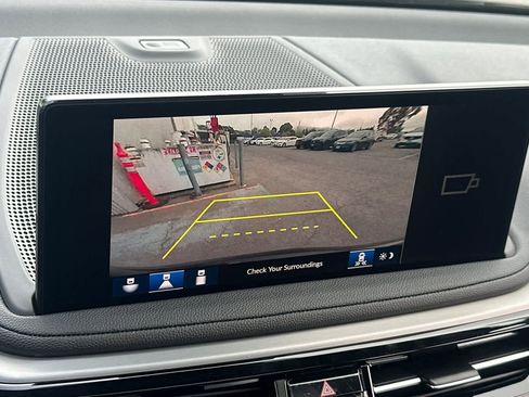 Used 2025 Acura MDX SH-AWD image 18