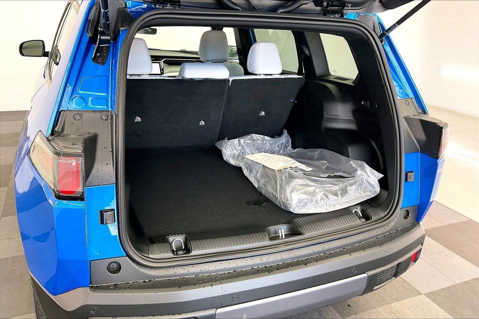 New 2026 Jeep Cherokee Laredo AWD/4WD image 11