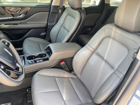 New 2026 Lincoln Corsair Premiere image 32