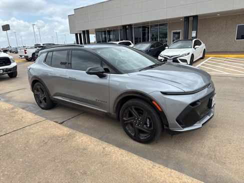 Used 2025 Chevrolet Equinox EV RS image 6