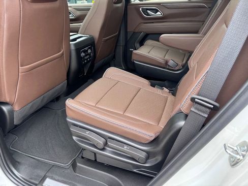 Used 2024 Chevrolet Tahoe High Country w/ Advanced Technology Package image 12