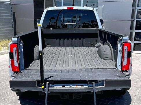 Used 2025 Ford F450 Platinum w/ FX4 Off-Road Package AWD/4WD image 35