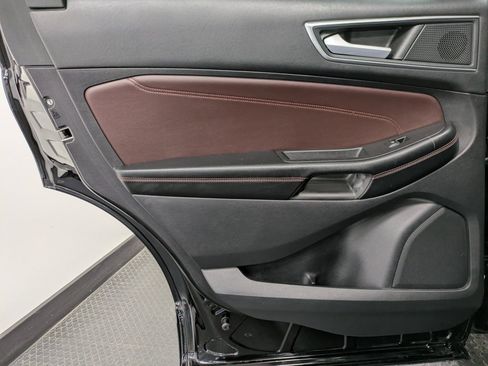 Used 2022 Ford Edge Titanium w/ Equipment Group 301A image 21