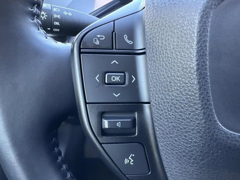 Certified 2024 Toyota Prius LE image 25