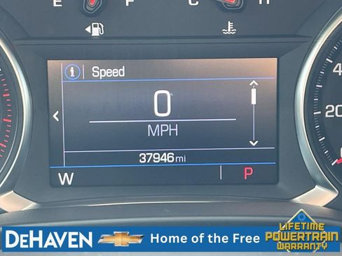 Used 2023 GMC Acadia SLE w/ Driver Convenience Package FWD image 13