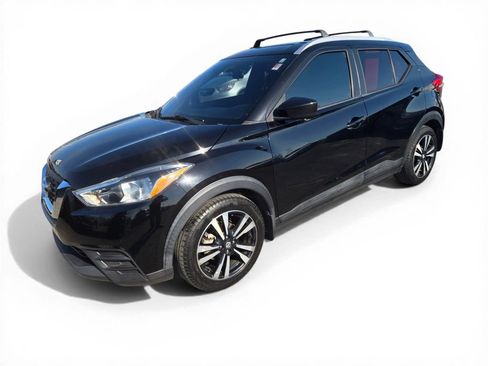 Used 2018 Nissan Kicks SV w/ Exterior Package image 1