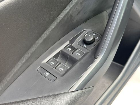 Used 2021 Volkswagen Jetta SEL image 21