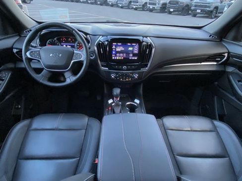 Used 2023 Chevrolet Traverse RS image 28