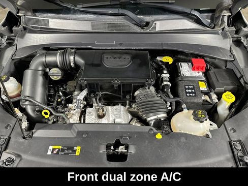 Used 2023 Jeep Compass Limited image 4