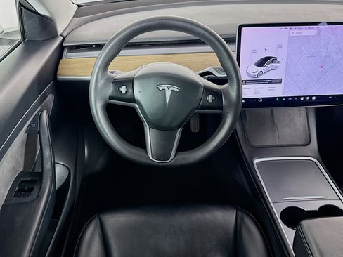 Used 2021 Tesla Model 3 Standard Range Plus image 16