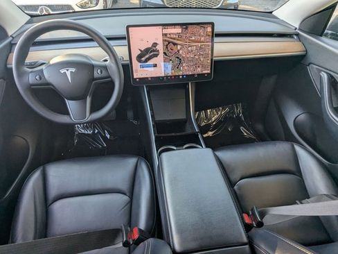 Used 2021 Tesla Model Y Long Range image 19