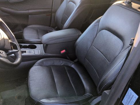 Used 2020 Ford Escape Titanium w/ Titanium Premium Package 2.0 FWD image 7