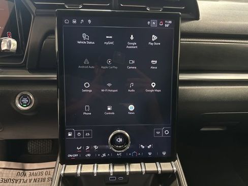 Used 2025 GMC Terrain Elevation image 20