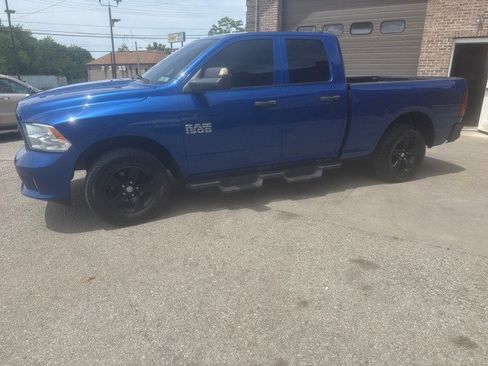 Used 2017 RAM 1500 Express AWD/4WD image 2