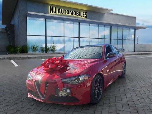 Used 2018 Alfa Romeo Giulia Ti w/ TI Leather Package image 3