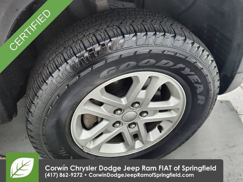 Used 2025 Jeep Grand Cherokee Laredo w/ Luxury Tech Group I AWD/4WD image 33