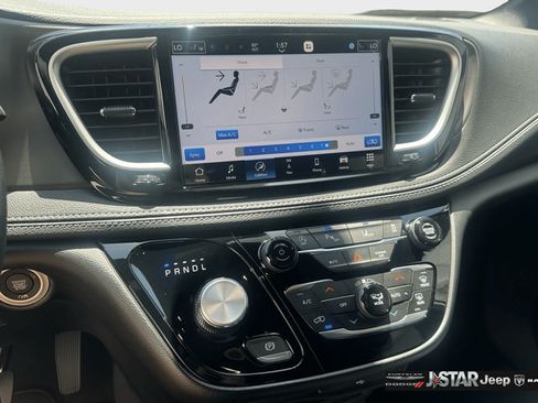 New 2027 Chrysler Pacifica Select w/ Family Tech Group FWD image 13