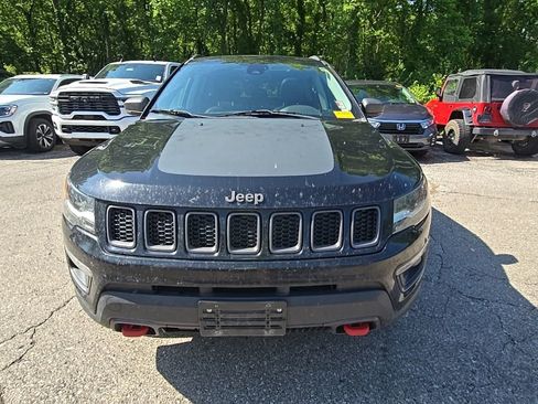 Used 2018 Jeep Compass Trailhawk w/ Leather Interior Group AWD/4WD image 12