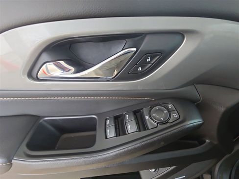 Used 2021 Chevrolet Traverse RS w/ LPO, Floor Liner Package image 23