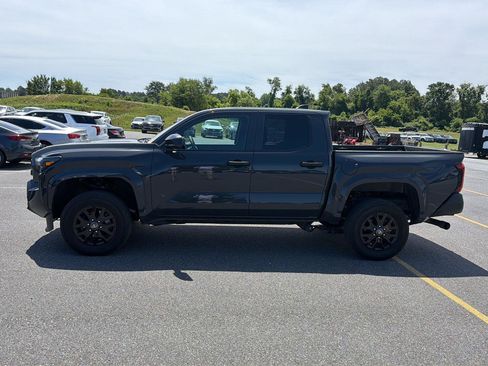 Used 2025 Toyota Tacoma SR AWD/4WD image 2