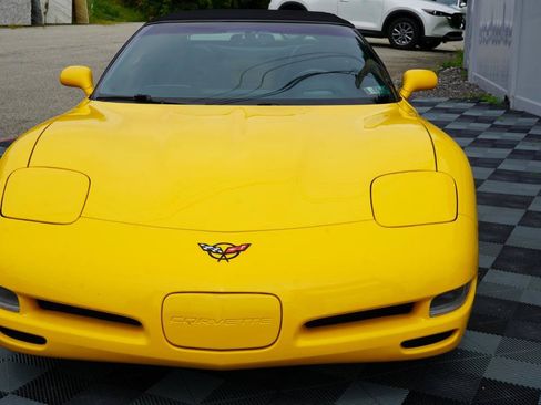 Used 2000 Chevrolet Corvette Convertible w/ Memory Pkg RWD image 25