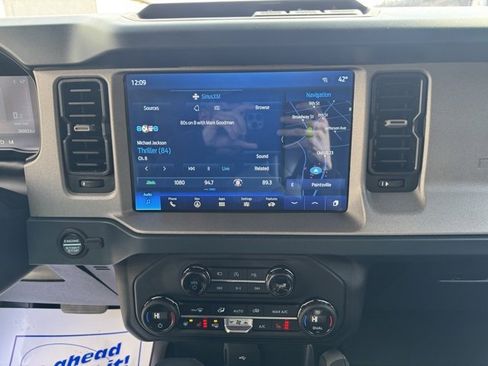 Used 2024 Ford Bronco Outer Banks image 19