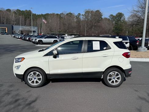 Used 2021 Ford EcoSport SE image 2