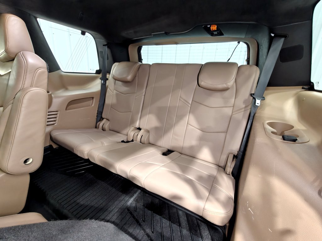 Used 2018 Cadillac Escalade Platinum AWD/4WD image 35