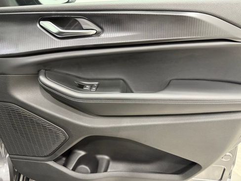 New 2025 Jeep Grand Cherokee Laredo X w/ Luxury Tech Group I AWD/4WD image 15