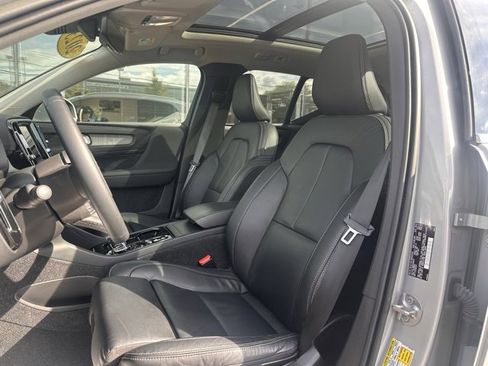 Used 2023 Volvo XC40 B5 Plus w/ Driver Assist Package image 14