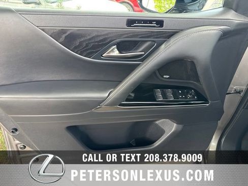 Used 2023 Lexus LX 600 4WD w/ Appearance Package image 25