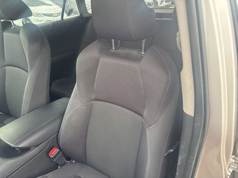 Used 2021 Toyota Venza XLE image 15