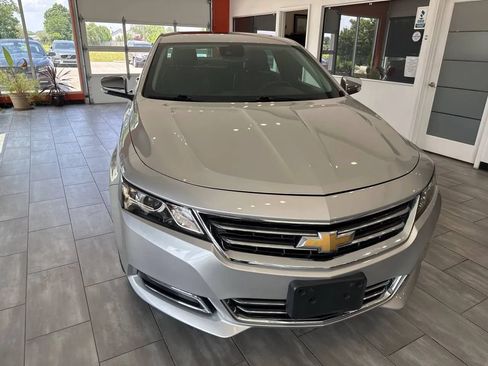 Used 2017 Chevrolet Impala Premier w/ Enhanced Convenience Package FWD image 6