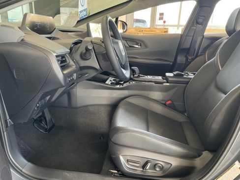 Certified 2025 Toyota Prius XLE image 14