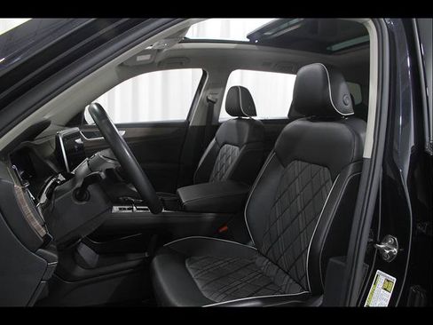 Certified 2024 Volkswagen Atlas SEL Premium R-Line AWD/4WD image 5