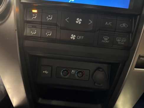 Used 2023 Toyota 4Runner Limited AWD/4WD image 20