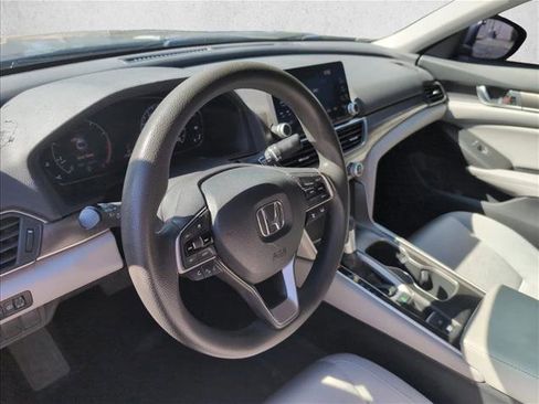 Used 2018 Honda Accord LX image 9