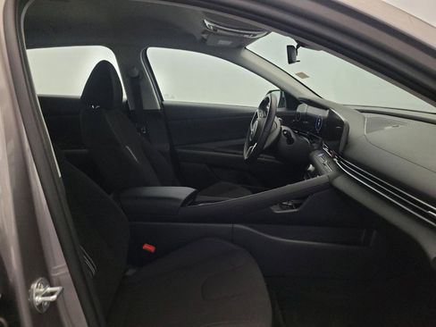 Used 2023 Hyundai Elantra SEL w/ Convenience Package FWD image 21
