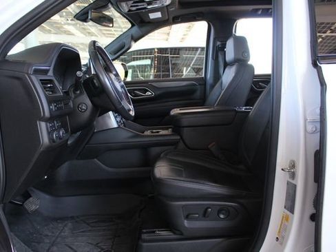 Used 2021 Chevrolet Tahoe RST w/ Luxury Package image 9