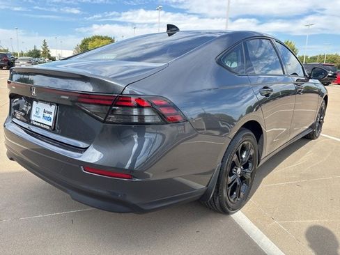 New 2025 Honda Accord SE image 3